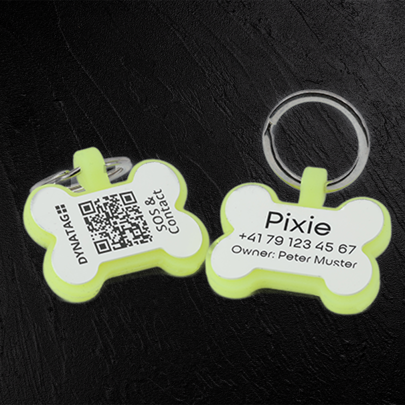 Hundemarke in Knochenform aus fluoreszierendem Silikon mit QR-Code und Lasergravur