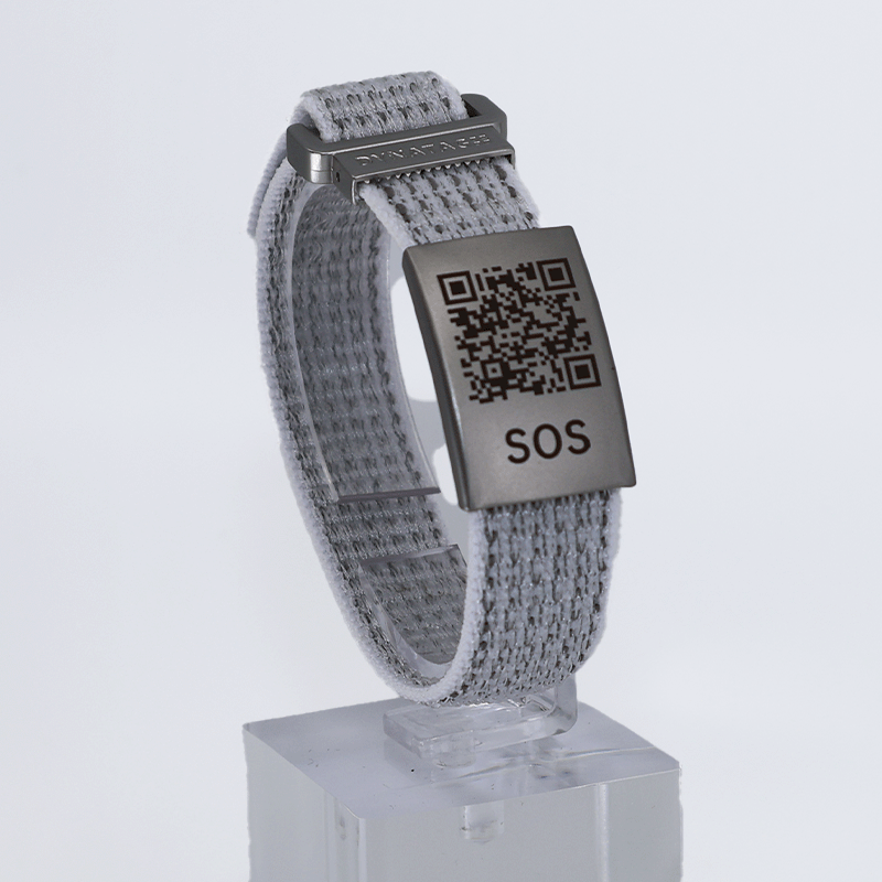 SOS_bracelet_textile_white_6.png
